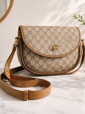 Authentic Gucci Shoulder /Crossbody Bag.